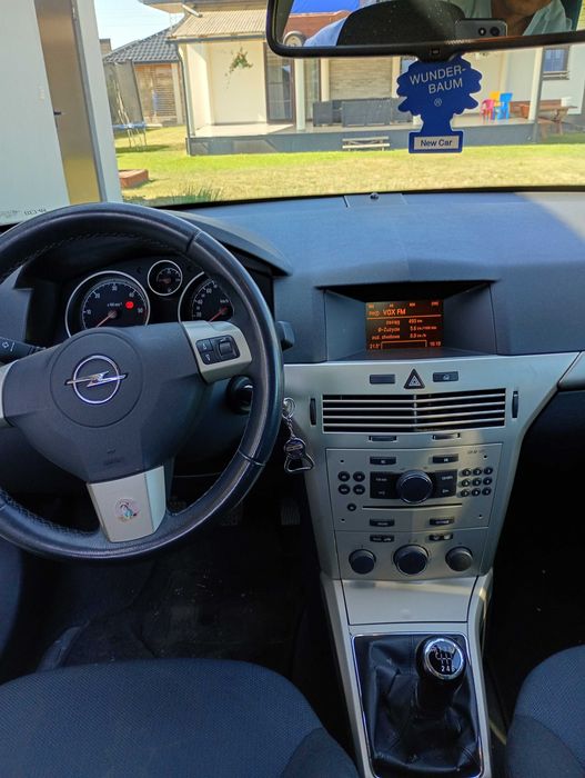 Opel Astra 1.7 110 km uszkodzony / na części