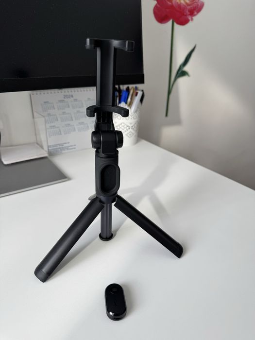 Selfie stick, com tripé e comando