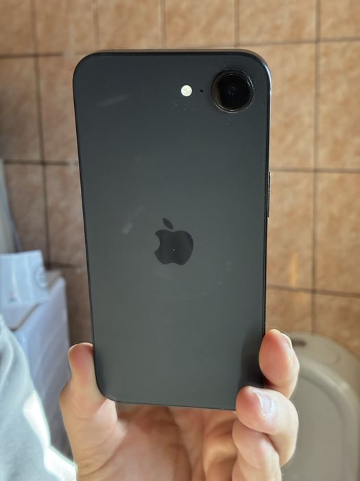 Iphone 16e com garantia ate 06/2027