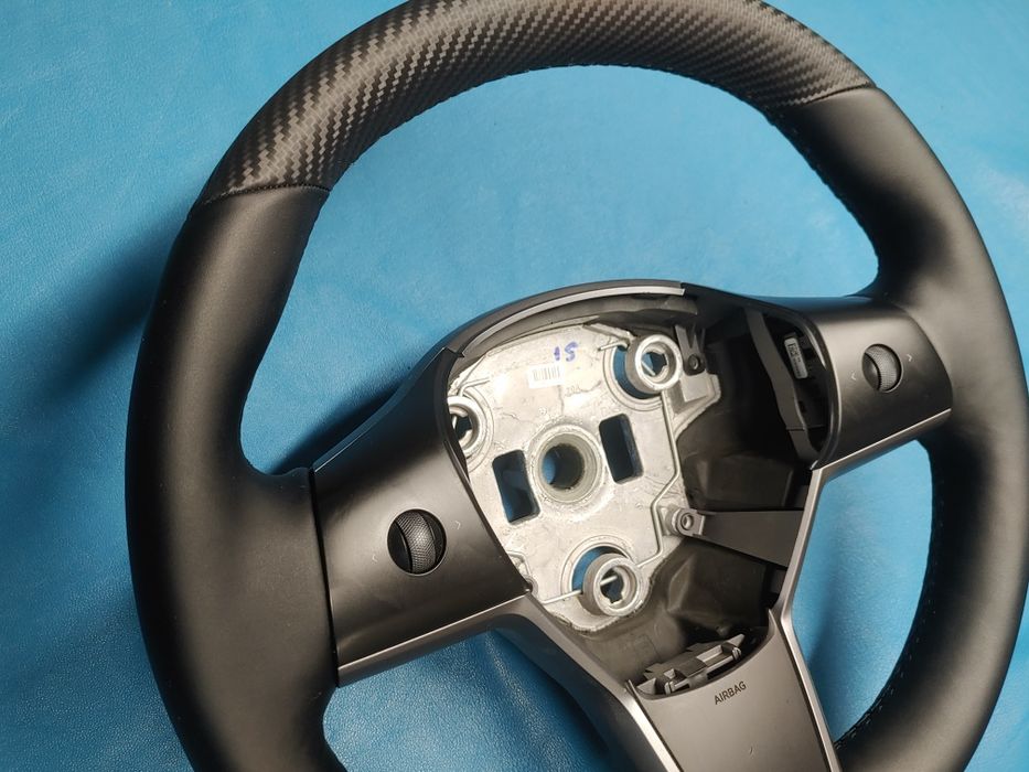 Руль, кермо TESLA Тесла