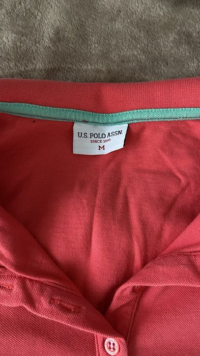 Różowa damska koszulka polo w klasycznym kroju