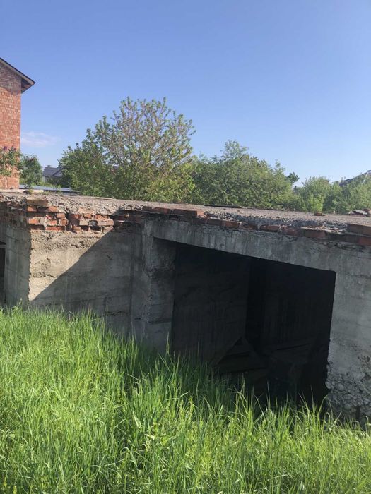 Незавершене будівництво в р-ні ресторану Світанок 10% готовності