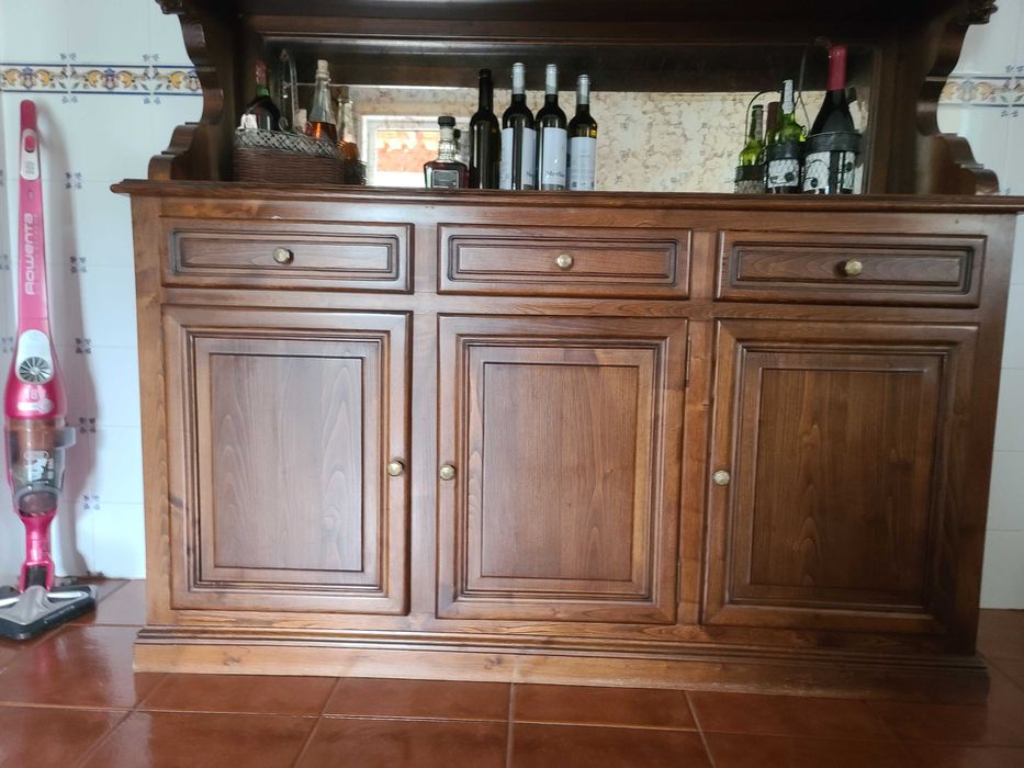 Louceiro de cozinha, estilo Luis  Filipe em bom estado de conservação