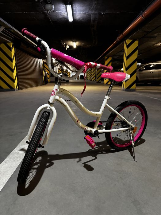 Ведосипед  для дівчинки