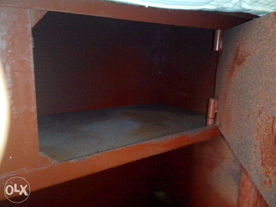 Сейф канцелярський металічний