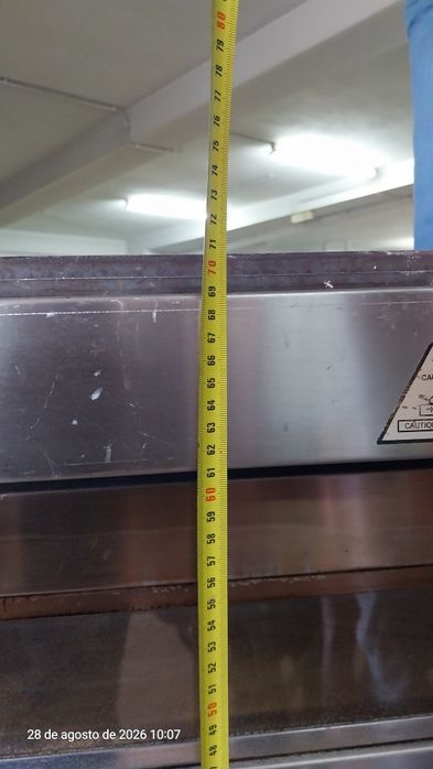 Forno para pizzas ou croissant como novo  profissional