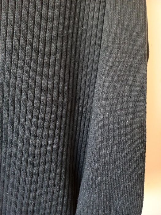 Bawełniany czarny sweter