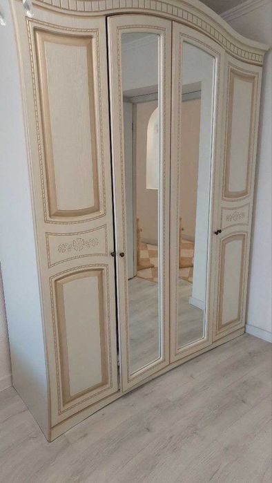Продам  спальный гарнитур б/у в Шостке
