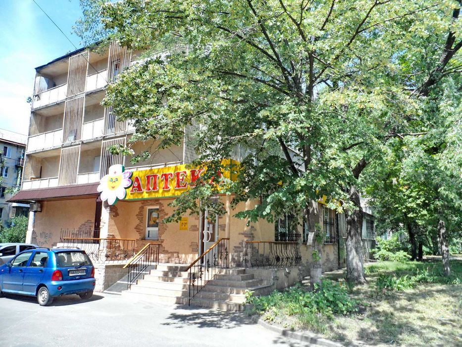 Здам офіс 50 м2, вул. Тампере 11А, Дарницька площа. Власник.