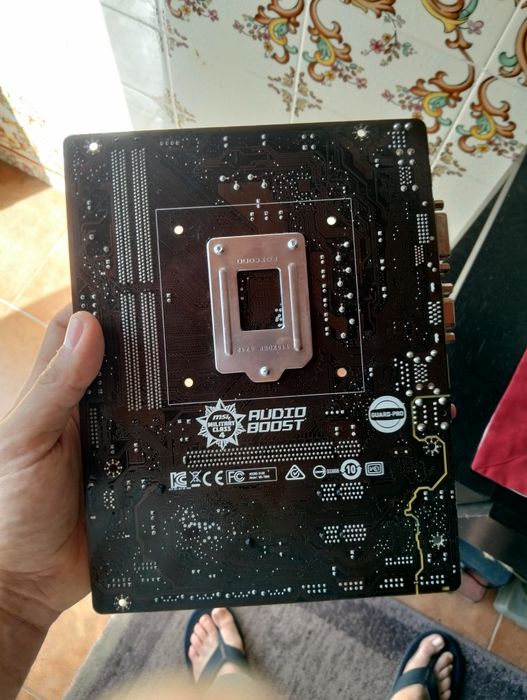 Motherbroad H110 Pro-VD com processador INTEL Pentium G4400