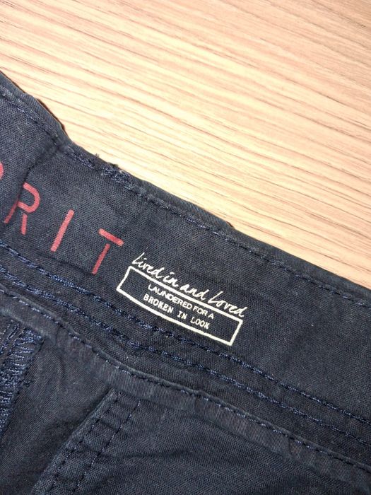 Spodenki szorty Esprit r.L Relaxed fit