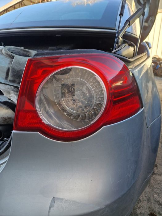 Lampa prawa tył w błotnik VW Eos Europa