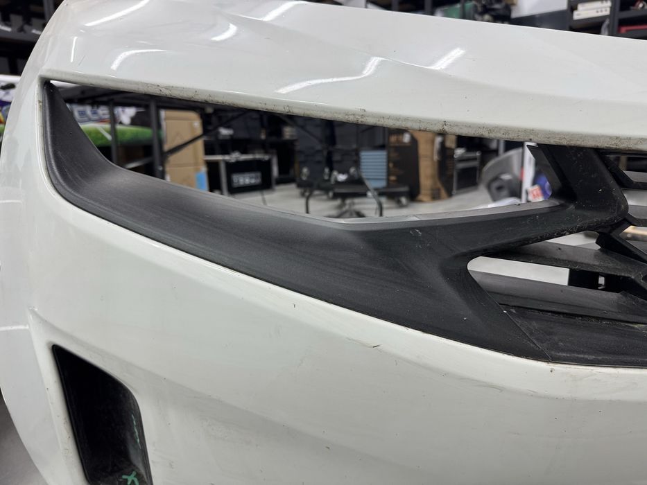 Zaslepki reflektorow camaro 2019 plastik reflektora chevrolet lewy i p