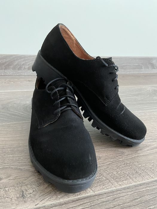 Жіночі замшеві туфлі на шнурках