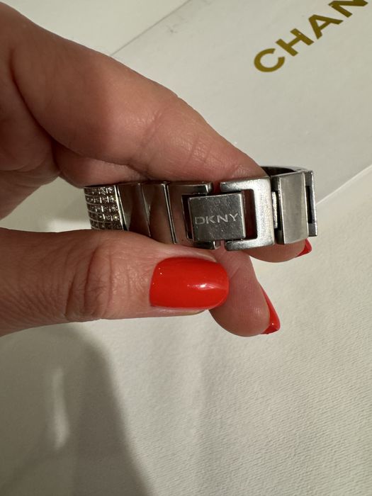 Годинник DKNY в гарному стані