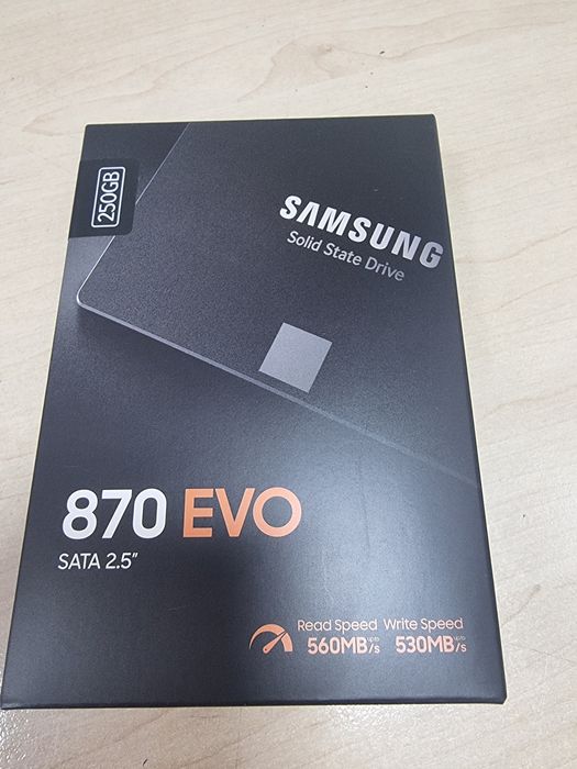 Накопитель SSD Samsung  870 evo 250 gb, sata. Новый