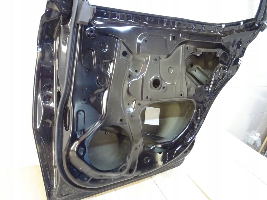 toyota corolla e21 hb 2019- drzwi z uszczelką prawe tył tylne llu