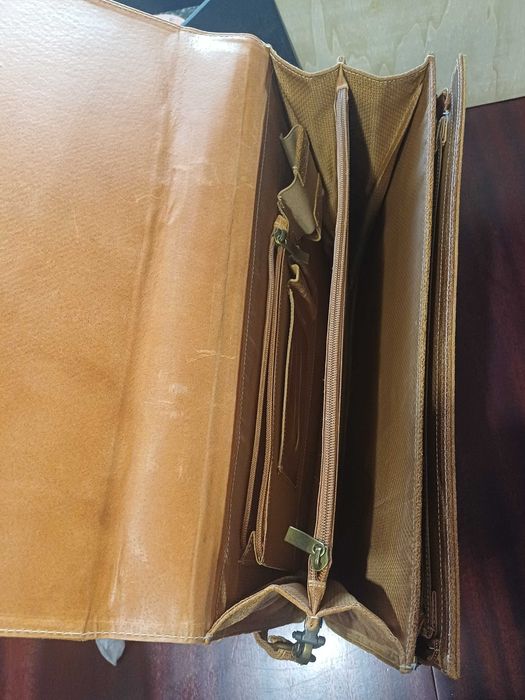 Шкіряний портфель / кейс для документів