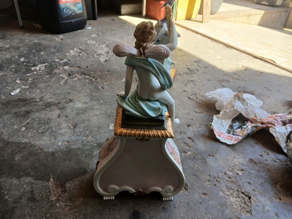 relógio de mesa Quartz em bom estado