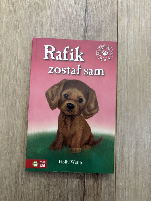 Rafik został sam, Kora jest samotna, Holly Webb