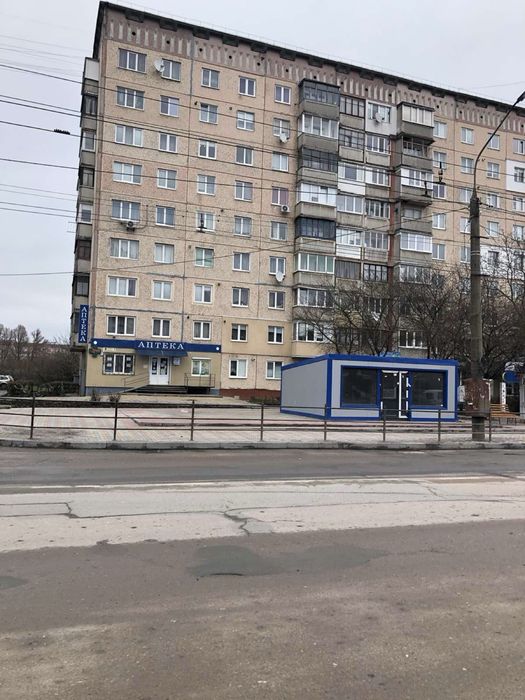 Здається в оренду приміщення 82,9 м.  за адресою вул. Київська 1/1