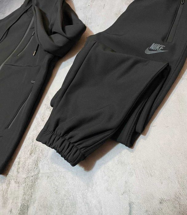 Теплий спортивний чоловічий костюм SoftShell