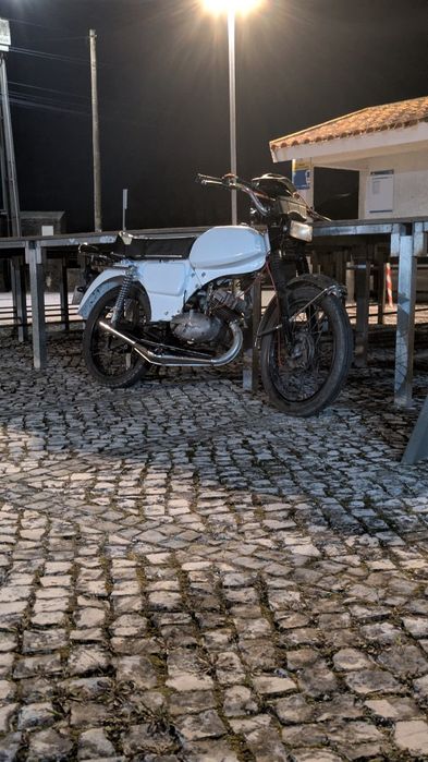 Vendo inteira ou para peças
