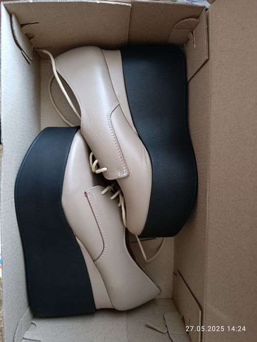 Туфлі на платформі 35 р.