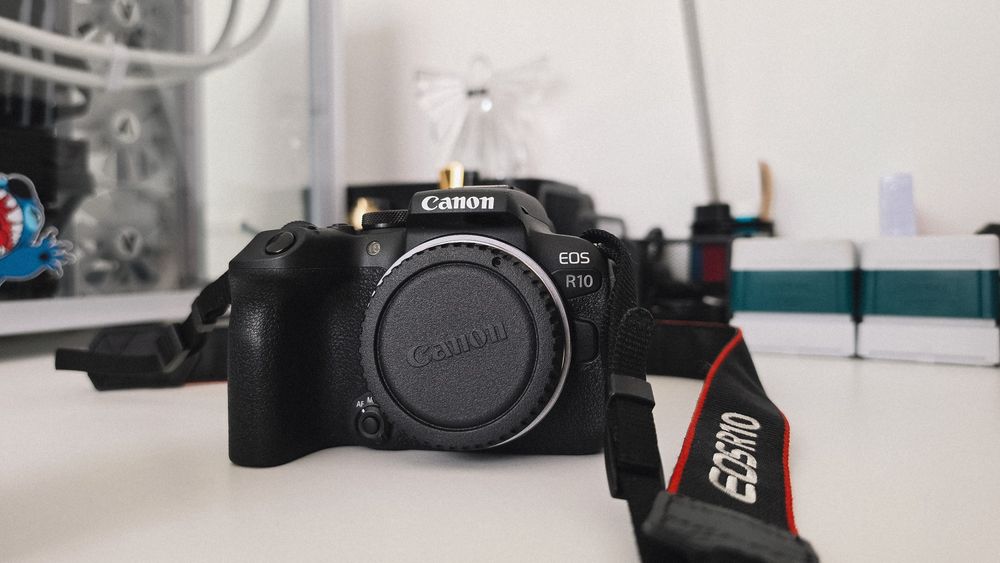 Canon EOS R10 - Nova / Estado Impecável