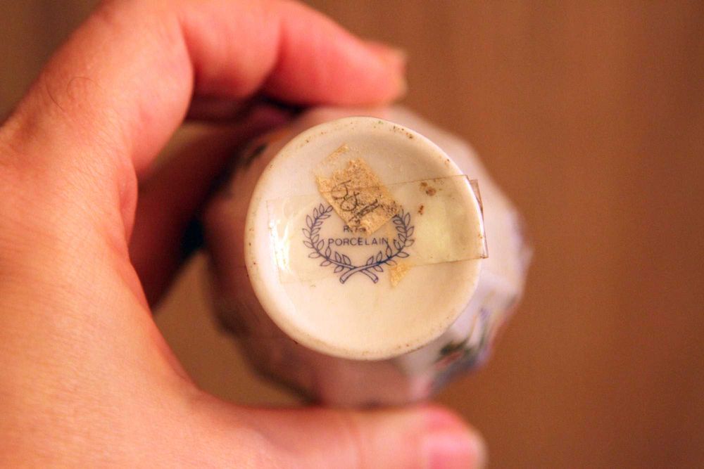 Delicada Peça vintage da Royal Porcelain