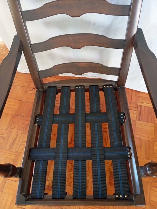 Cadeirão madeira maciça