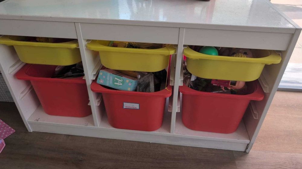 3 Móveis de Arrumação Infantil – 50€