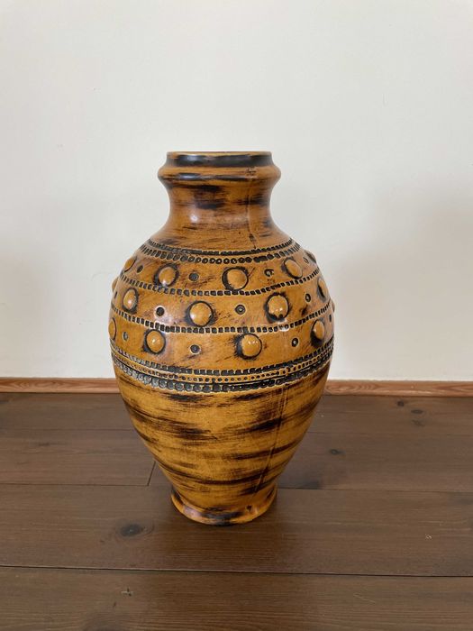 ozdobny ceramiczny wazon