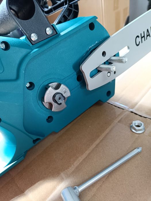 Акумуляторна пилка Makita  21 V Акамуляторна  пила ланцюгова