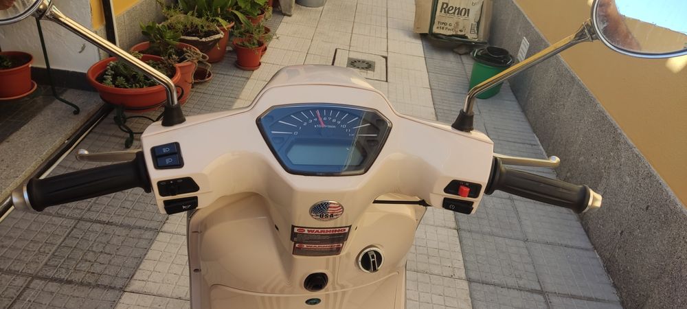 Moto 125 UM Chill