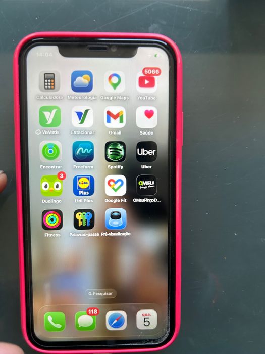 iPhone 11, prateado 64GB com caixa original e carregador fast charging