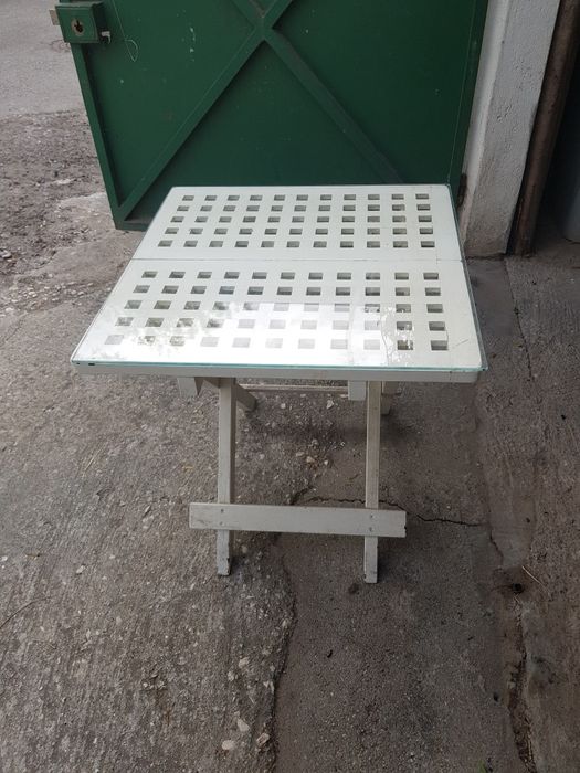 Mesa pequena dobrável