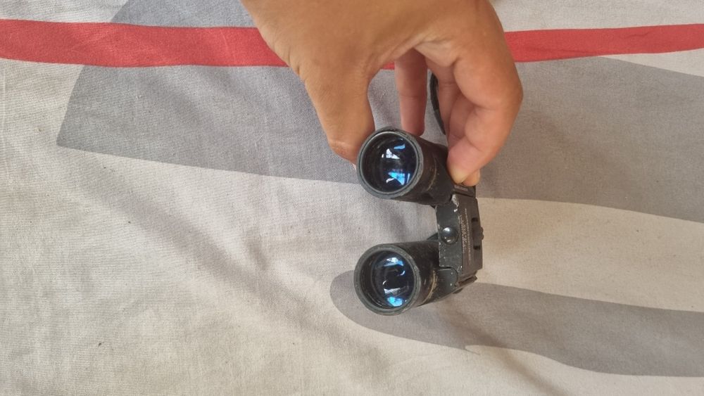 Binóculos em bom estado