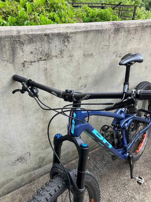 Bicicleta BTT Carbono Trail