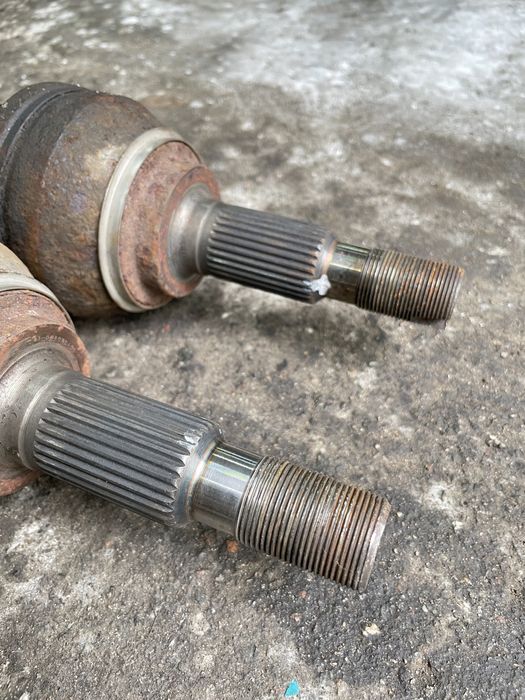 Піввісь задня ліва права lexus ls 460 ls 600