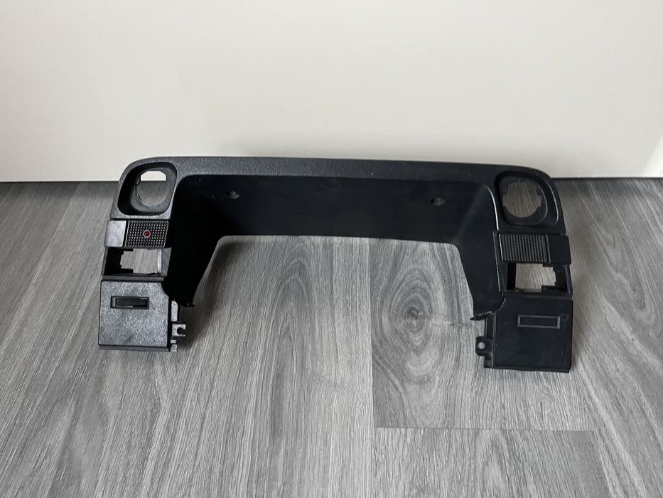 Пластик навколо спідометра Opel Kadett E