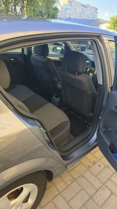 Opel Astra H 2004 року 1,8 автомат