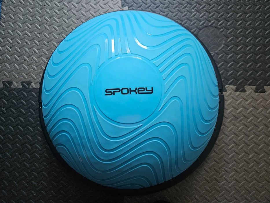 Piłka bosu z ekspanderami spokey