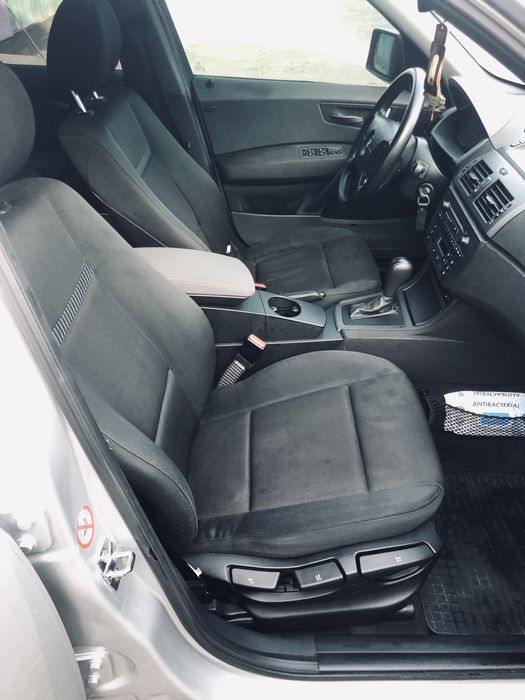 Продам BMW X3 e83