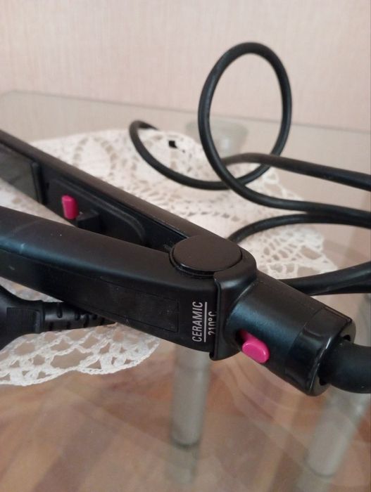 Утюжок (праска) для волосся Rowenta