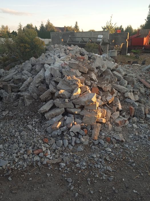 Oddam gruz budowlany