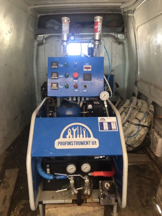 ППУ. Апарат для нанесення пінополіуретану.