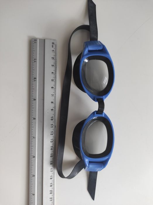 Очки для плавания