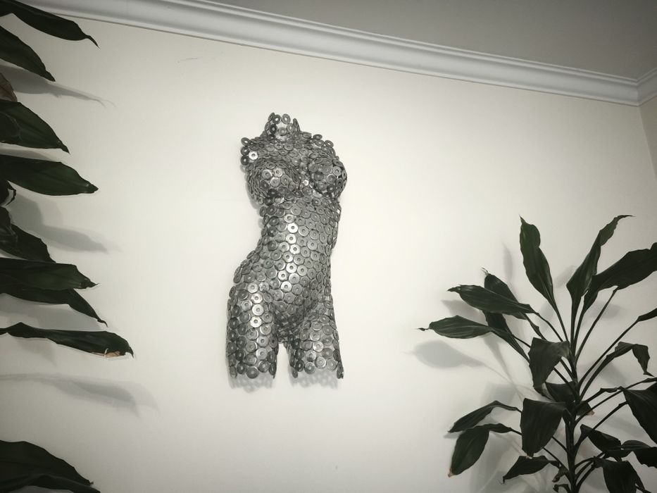 Rzeźba  kobiety 3D metal, obraz 3D