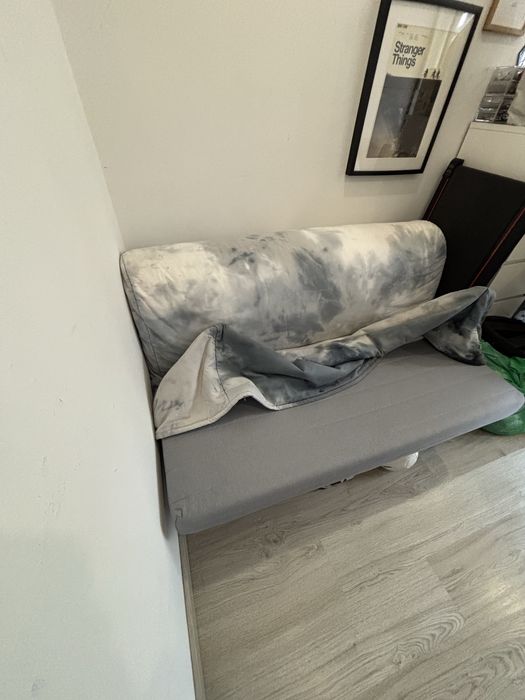 Sofá cama casal 140 em óptimo estado Ikea Capa degradé cinza